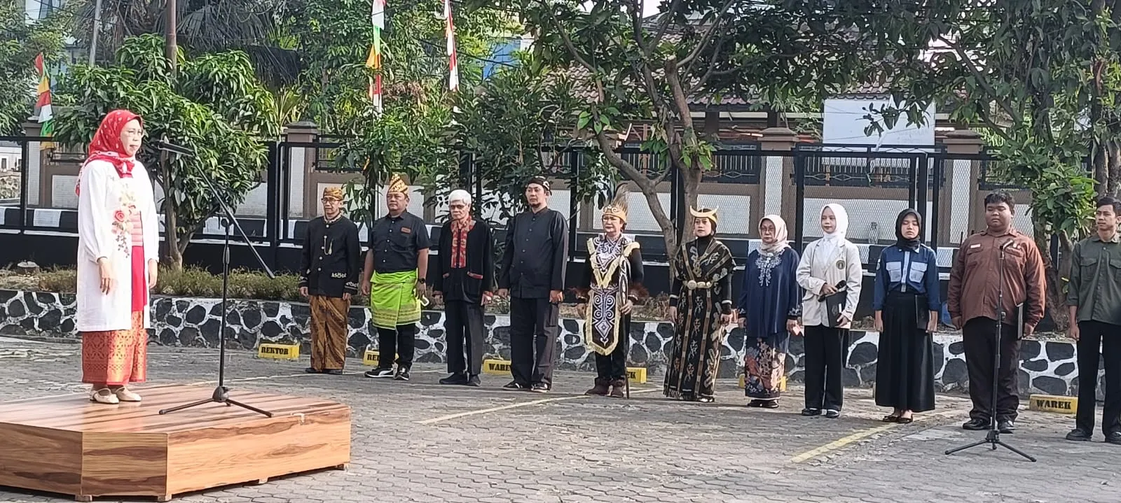 Upacara Peringatan HUT ke-81 RI di IKIP Siliwangi