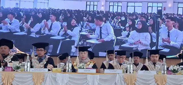 IKIP Siliwangi Kukuhkan 1.679 Mahasiswa Baru Tahun Akademik 2026/2027