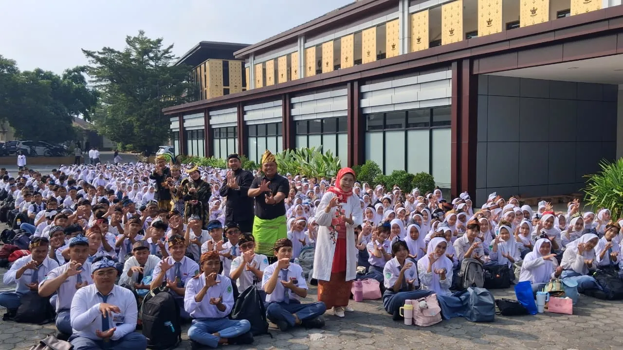 Foto Bersama bersama para MABA
