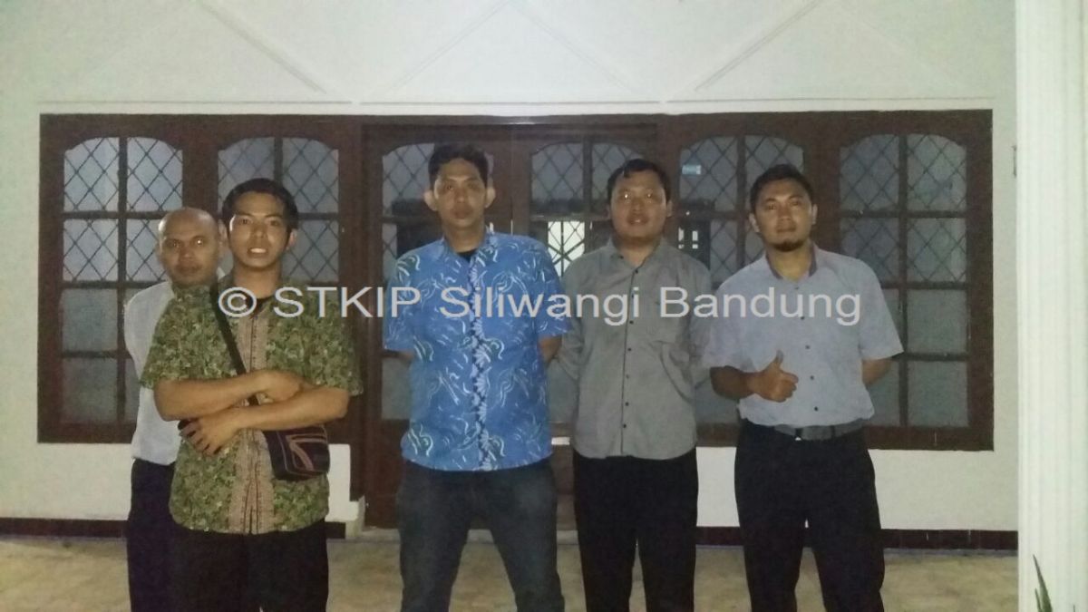 Latihan Dasar Protokoler Korps Protokoler Mahasiswa STKIP Siliwangi 2016