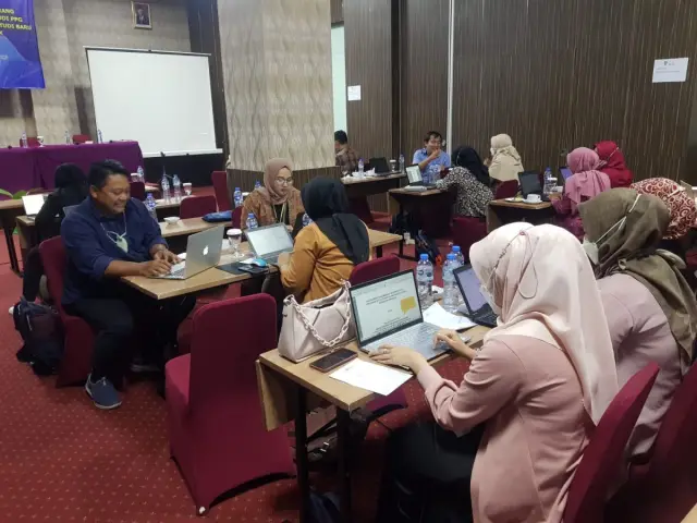 Workshop Pembukaan Program Studi Pendidikan Profesi Guru