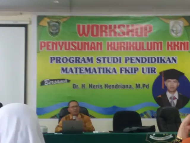 Rektor IKIP Siliwangi Diundang sebagai Narasumber dalam Kajian Kurikulum Pendidikan Matematika di Riau