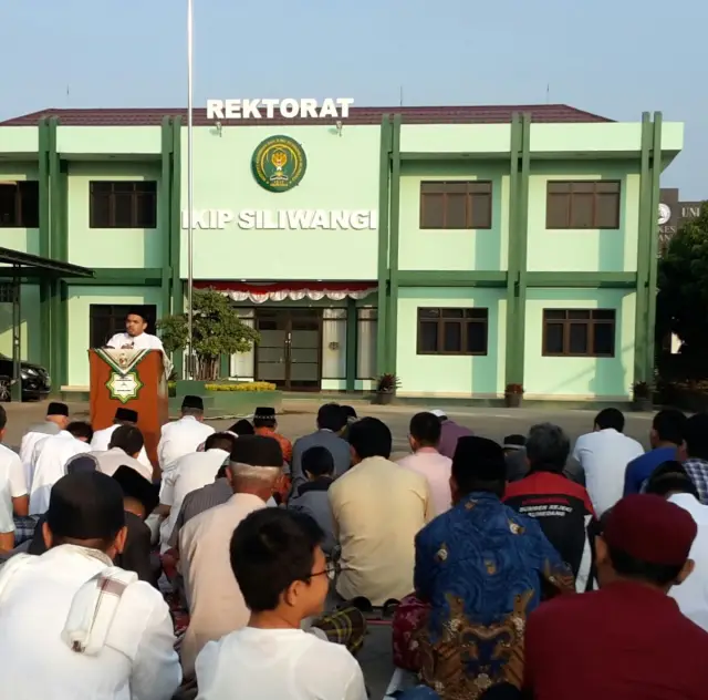 Tingkatkan Amaliah dan Kepedulian, IKIP Siliwangi Gelar Shalat Ied dan Qurban Bersama