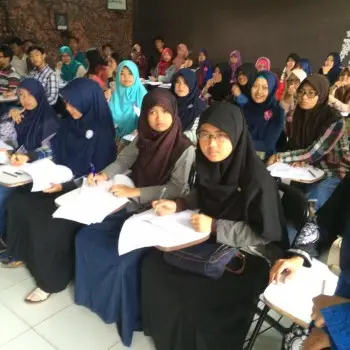 Pengabdian Kepada Masyarakat: STKIP Siliwangi Berikan Bimbel Gratis