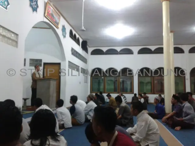 Ketua STKIP Siliwangi Bandung pimpin Tarawih Perdana Ramadhan 1437 H