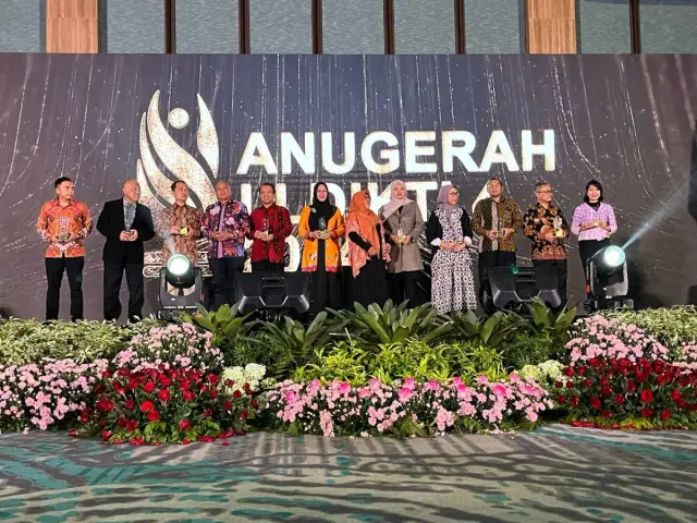 Terbukti Berkualitas! IKIP Siliwangi Raih 7 Penghargaan di Malam Penghargaan Anugerah LLDIKTI 4 2024