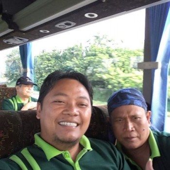 Para Dosen dan Staf STKIP Siliwangi Melakukan Olah Raga Bersama di Sesko TNI
