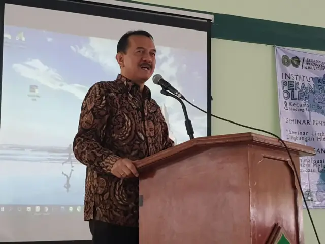 Wakil Bupati Bandung Barat Menyambut dan Melepas P2M 600 Mahasiswa IKIP Siliwangi di DAS Citarum
