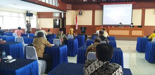 Rektor IKIP Siliwangi Hadiri Rapat Kerja dengan Dirjen Dikti, Kemendikbud