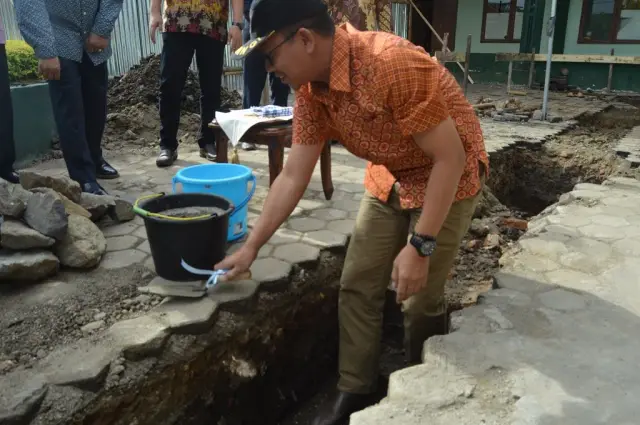 Peletakan Batu Pertama Renovasi Gedung Rektorat IKIP Siliwangi