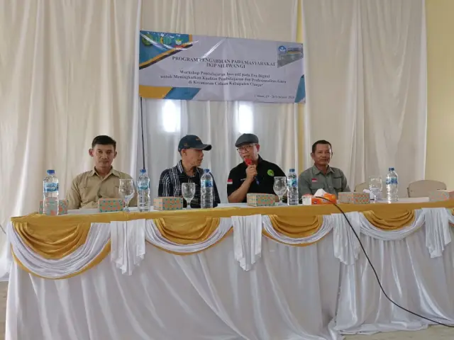 Berbagi Ilmu di Masyarakat, Tim Dosen dan Mahasiswa IKIP Siliwangi Laksanakan Pengabdian pada Masyarakat