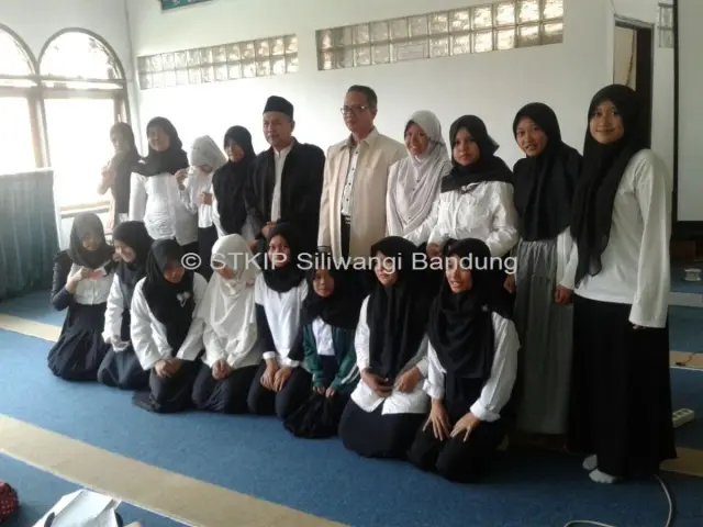 Ketua STKIP Siliwangi Bandung Menjadi Pemateri Program Tutorial dan BTQ di Masjid Baiturrahmah