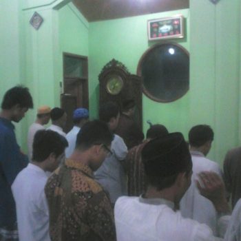 Ketua STKIP Siliwangi Bandung Pimpin Tarawih Malam ke-15 Ramadhan 1437 H di Masjid Baitul Jabbar Kopertis Wil. IV Jabar dan Banten