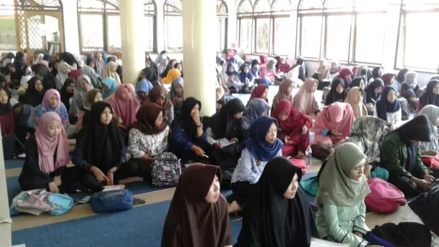 PELAKSANAAN SEMINAR PENDIDIKAN AGAMA ISLAM, IKIP SILIWANGI