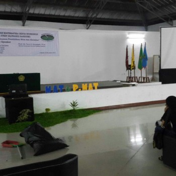 Seminar Nasional Matematika dan Pendidikan Matematika, STKIP Siliwangi Bandung Tahun 2015