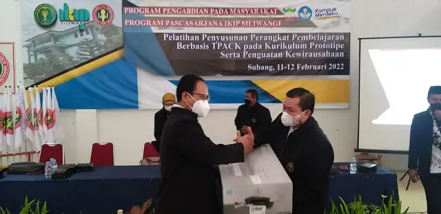 Diseminasi Hasil Penelitian, Program Pascasarjana IKIP Siliwangi Laksanakan Pengabdian di Subang