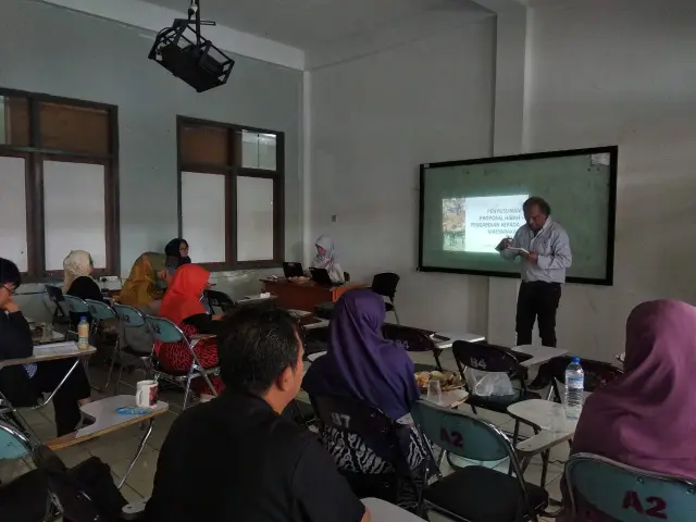 Program Studi Pendidikan Matematika Gelar Workshop Proposal Penelitian dan Pengabdian kepada Masyarakat