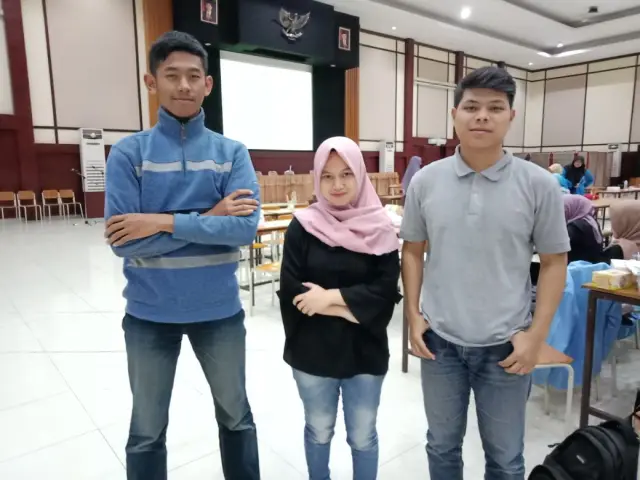 Tim Debat Bahasa Inggris IKIP Siliwangi Berhasil Melaju ke 8 Besar Tingkat Nasional