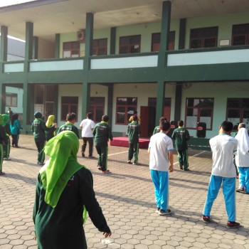 Senam Sehat Dosen dan Pimpinan STKIP Siliwangi