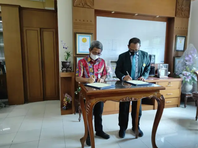 Lanjutkan Kerjasama, Rektor IKIP Siliwangi Tandatangani MoU bersama Rektor UPGRIS