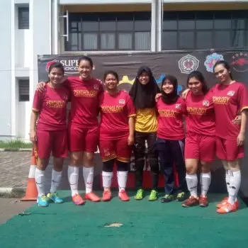 Tim Futsal STKIP Siliwangi Raih Juara dalam Liga Mesin Unjani