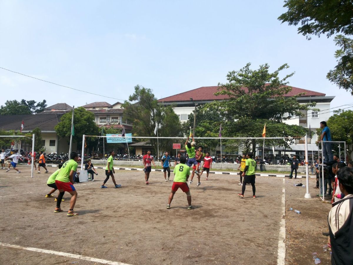 Tim Volleyball STKIP Siliwangi Bandung Raih Juara Pertama Liga Mesin Unjani