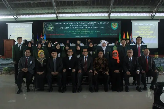 Dirjen PAUD Dikmas, dan Kordinator Kopertis Wilayah IV Hadiri Pengukuhan Mahasiswa Baru STKIP Siliwangi