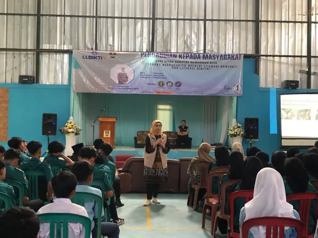 Rektor IKIP Siliwangi, Inisiasi Kegiatan Inovatif Melalui Program Guru Besar Serentak Membangun Desa