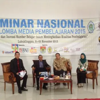 Ketua STKIP Siliwangi Bandung (Dr. H. Heris Hendriana, M.Pd.) Menjadi Keynote Speaker dalam Seminar Nasional dan Lomba Media Pembelajaran 2015