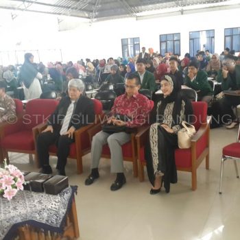 Prof. Haryono Suyono dan Dr. Hj. Netty Prasetyani menjadi Keynote Speaker Seminar Nasional di STKIP Siliwangi Bandung