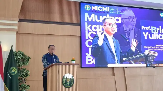 IKIP Siliwangi Hadirkan Mendiktisaintek dalam Kuliah Umum Transformasi SDM di Era AI